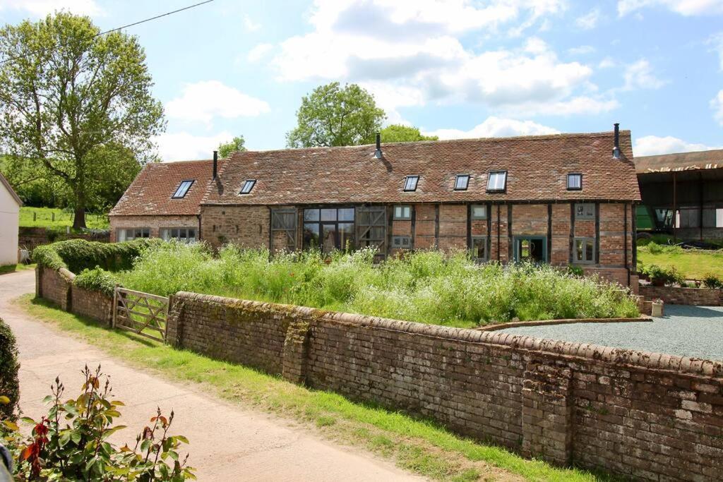 The Cart House - Beautiful Contemporary Barn - Hot Tub Appartement Bridgnorth Buitenkant foto