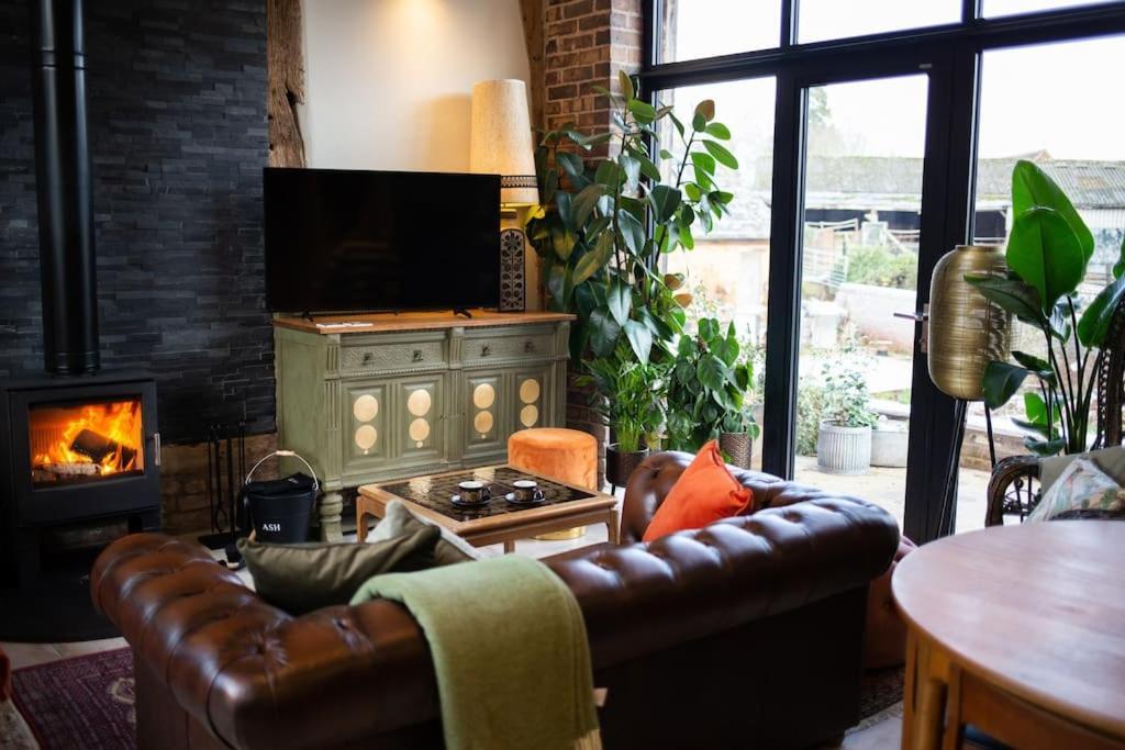The Cart House - Beautiful Contemporary Barn - Hot Tub Appartement Bridgnorth Buitenkant foto